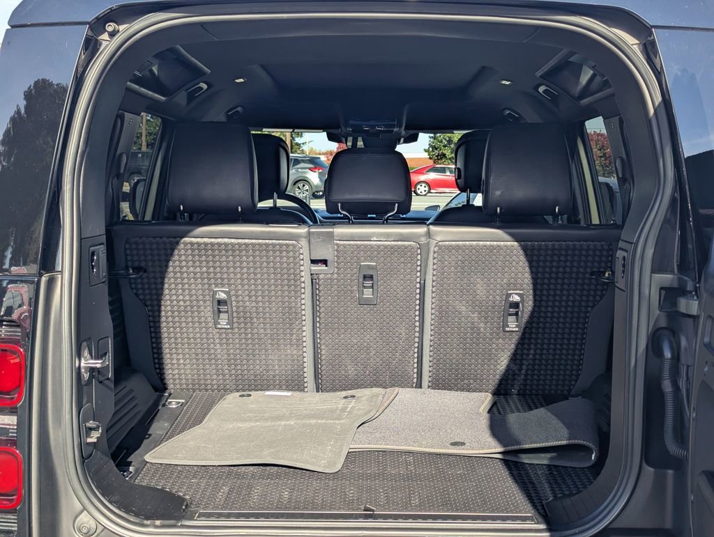 2023 Land Rover Defender 110 X-Dynamic SE