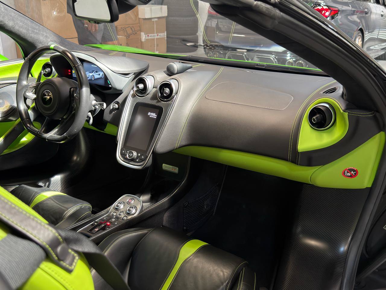 Used 2020 McLaren 600LT Spider photo 16