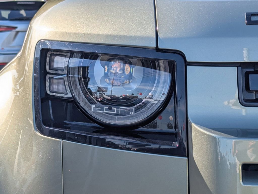 2023 Land Rover Defender 110 X-Dynamic SE