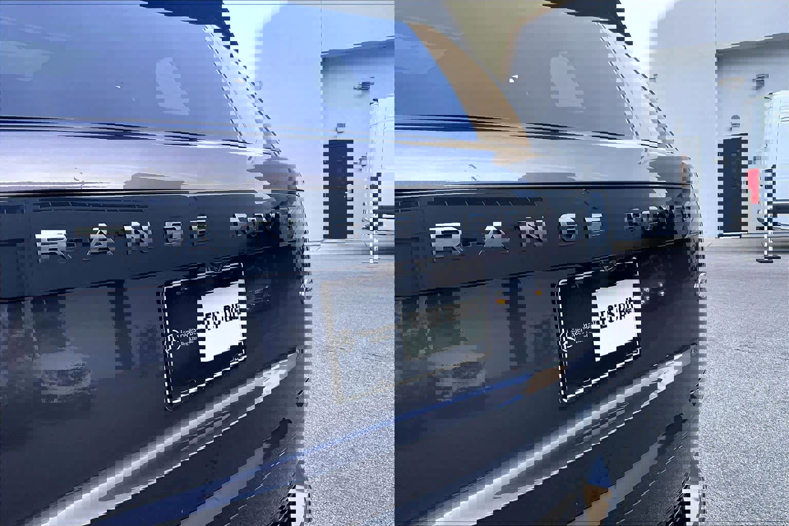 2023 Land Rover Range Rover Long Wheelbase First Edition