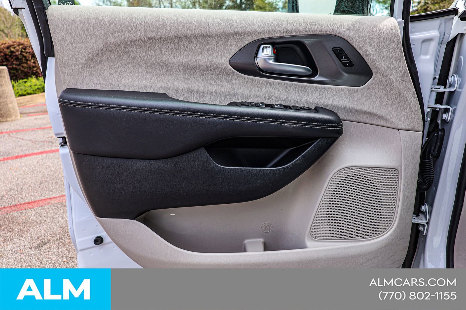 2024 Chrysler Pacifica Touring-L