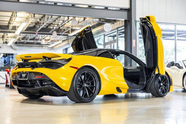 Used 2021 McLaren 720S Performance photo 6