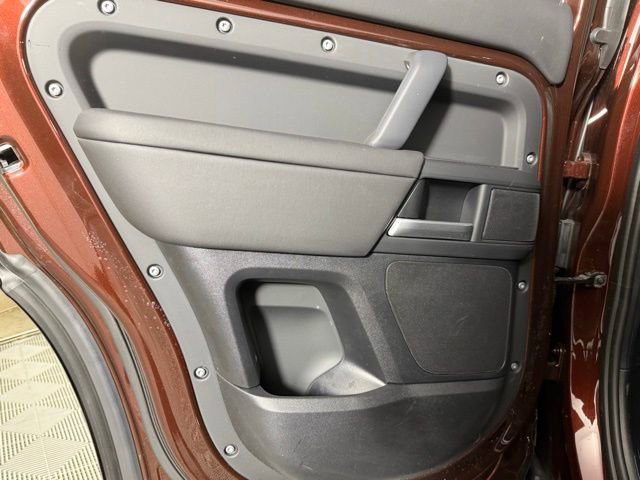 2025 Land Rover Defender 130 X-Dynamic SE