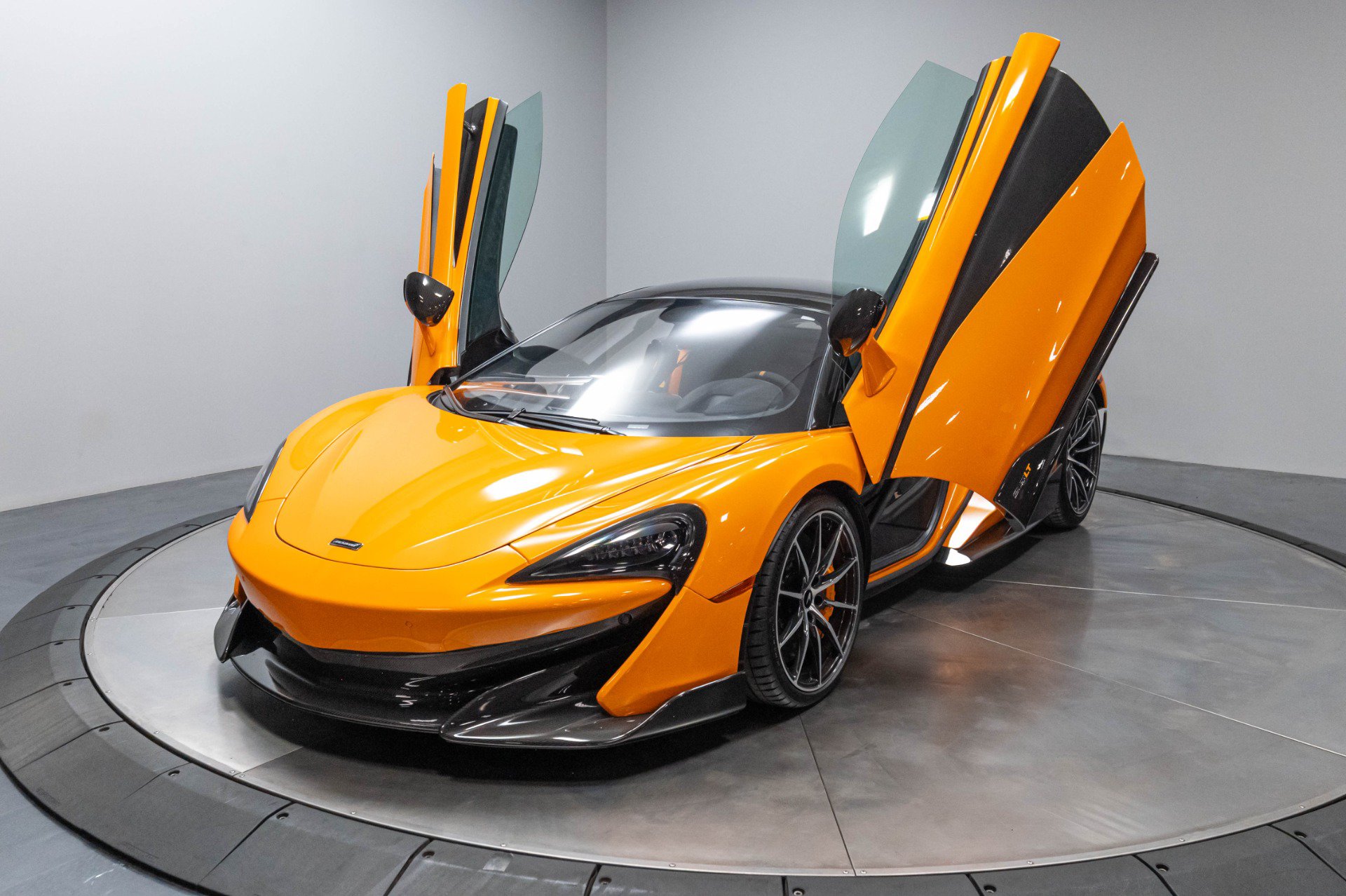 Used 2019 McLaren 600LT photo 39