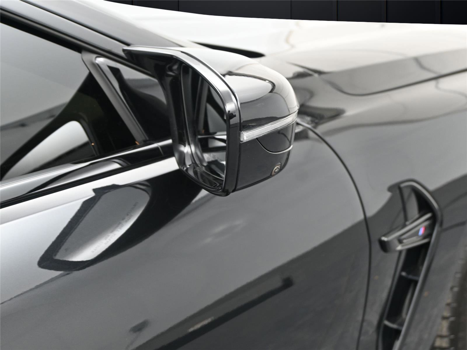 2025 BMW M8 Competition