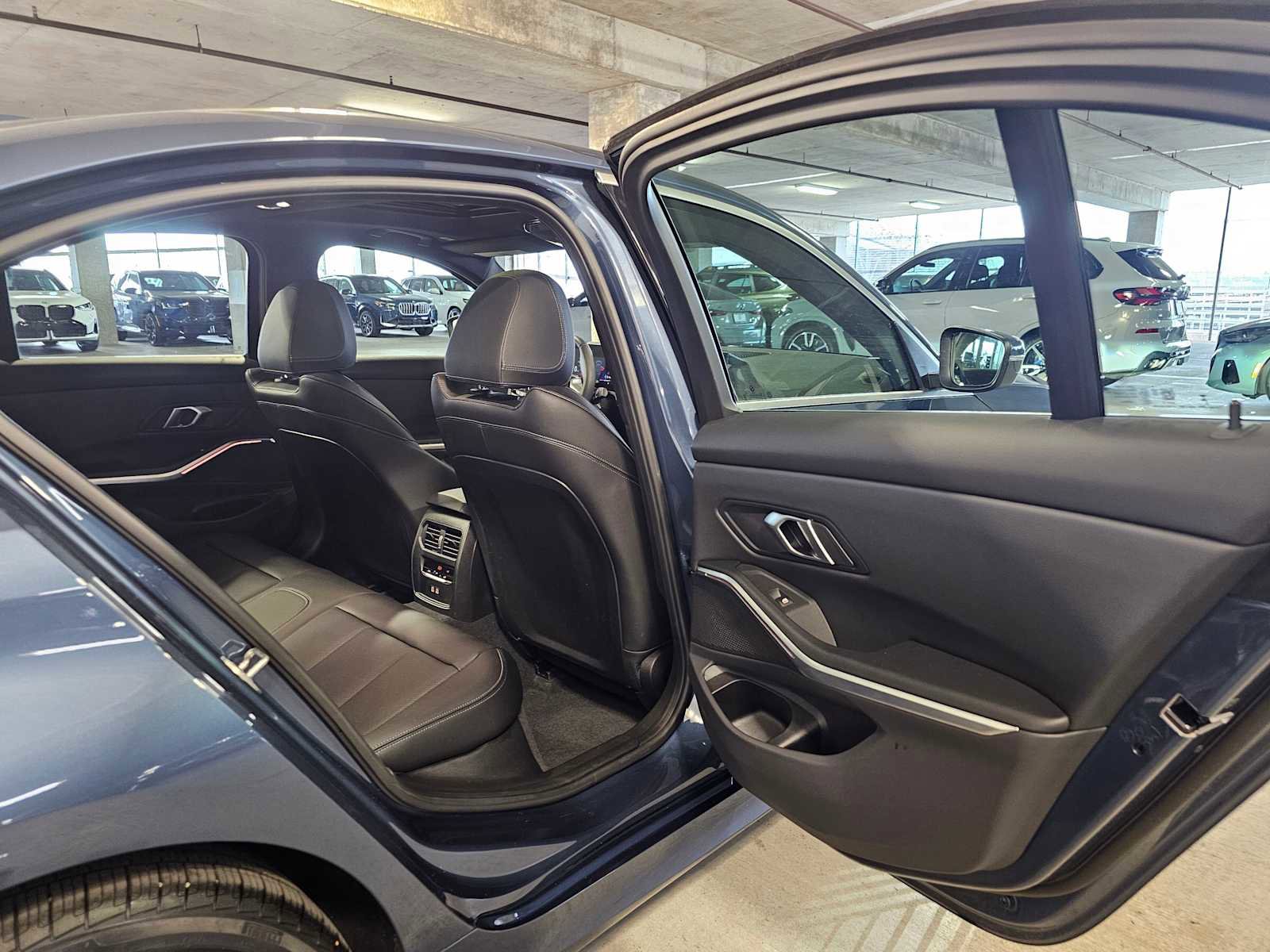 2025 BMW 330i xDrive Sedan