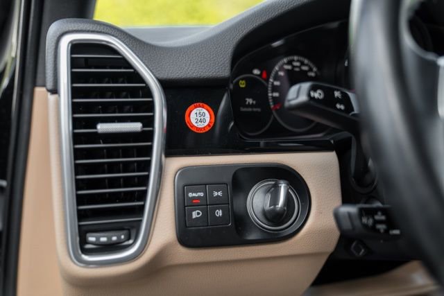 2022 Porsche Cayenne Platinum Edition