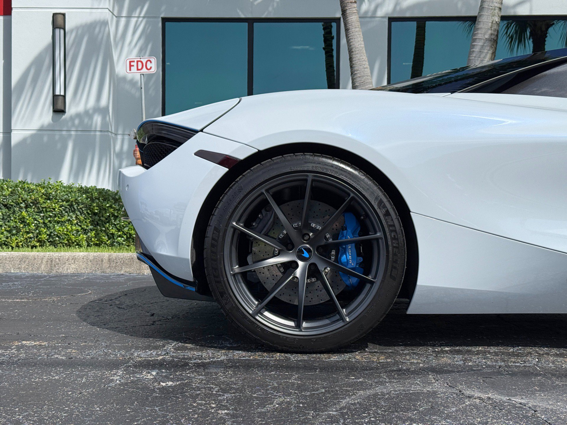 Used 2020 McLaren 720S Luxury photo 4