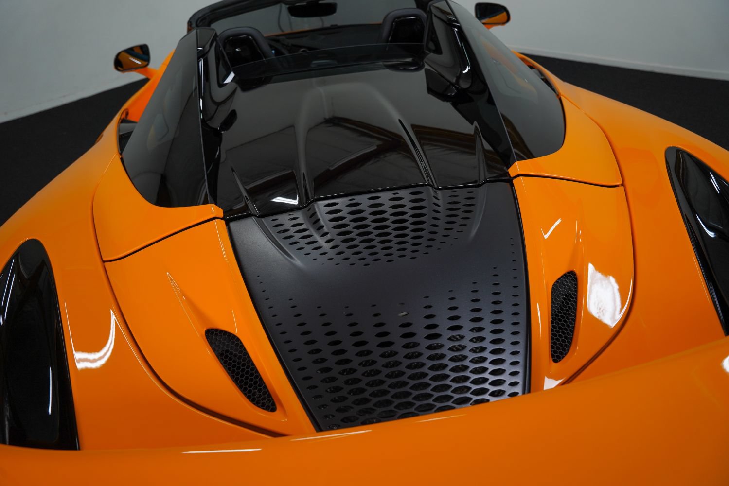 Used 2024 McLaren 750S Spider photo 22