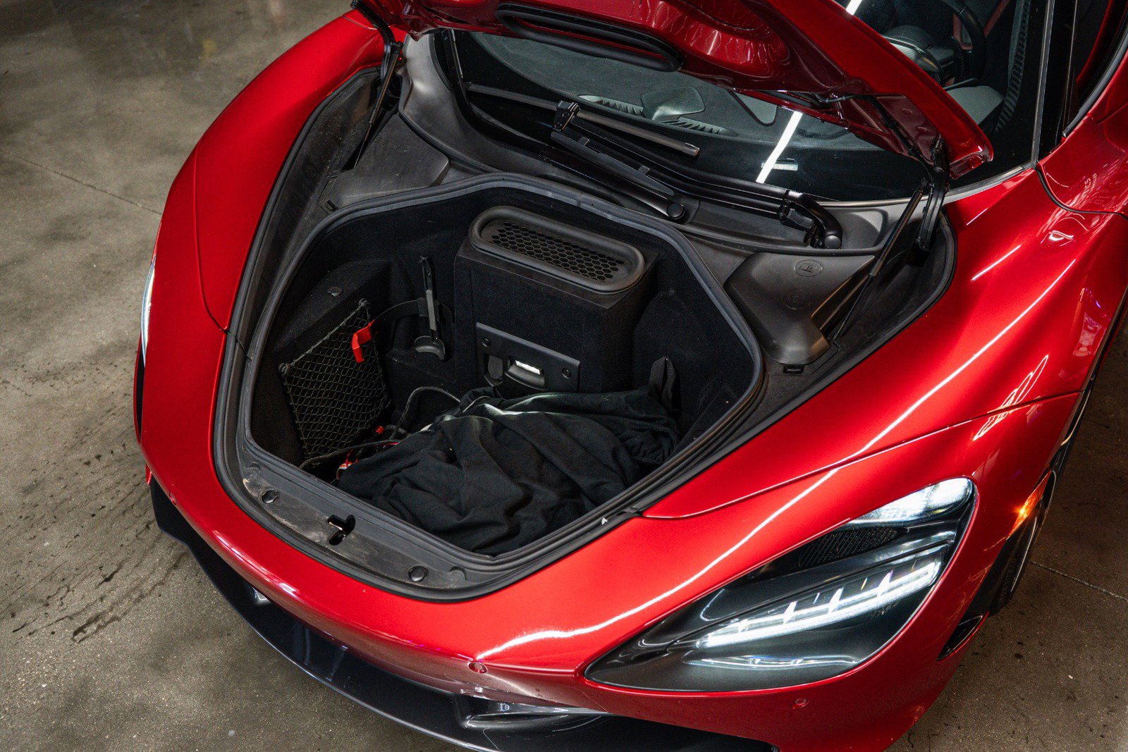 Used 2018 McLaren 720S photo 21