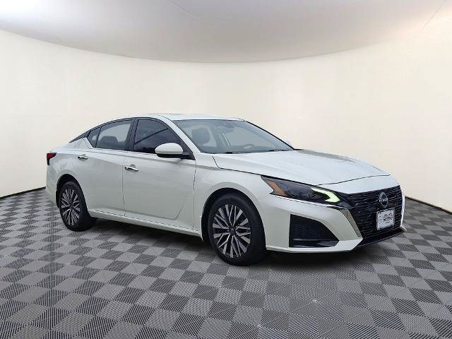 Certified 2023 Nissan Altima 2.5 SV w/ SV Premium Package