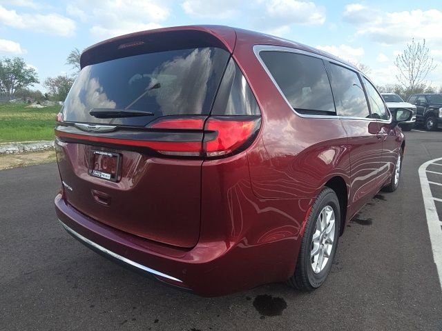 2023 Chrysler Pacifica Touring-L