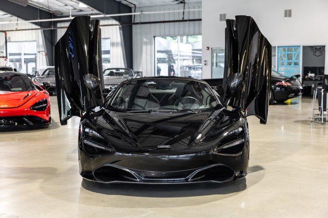 Used 2020 McLaren 720S Spider photo 9