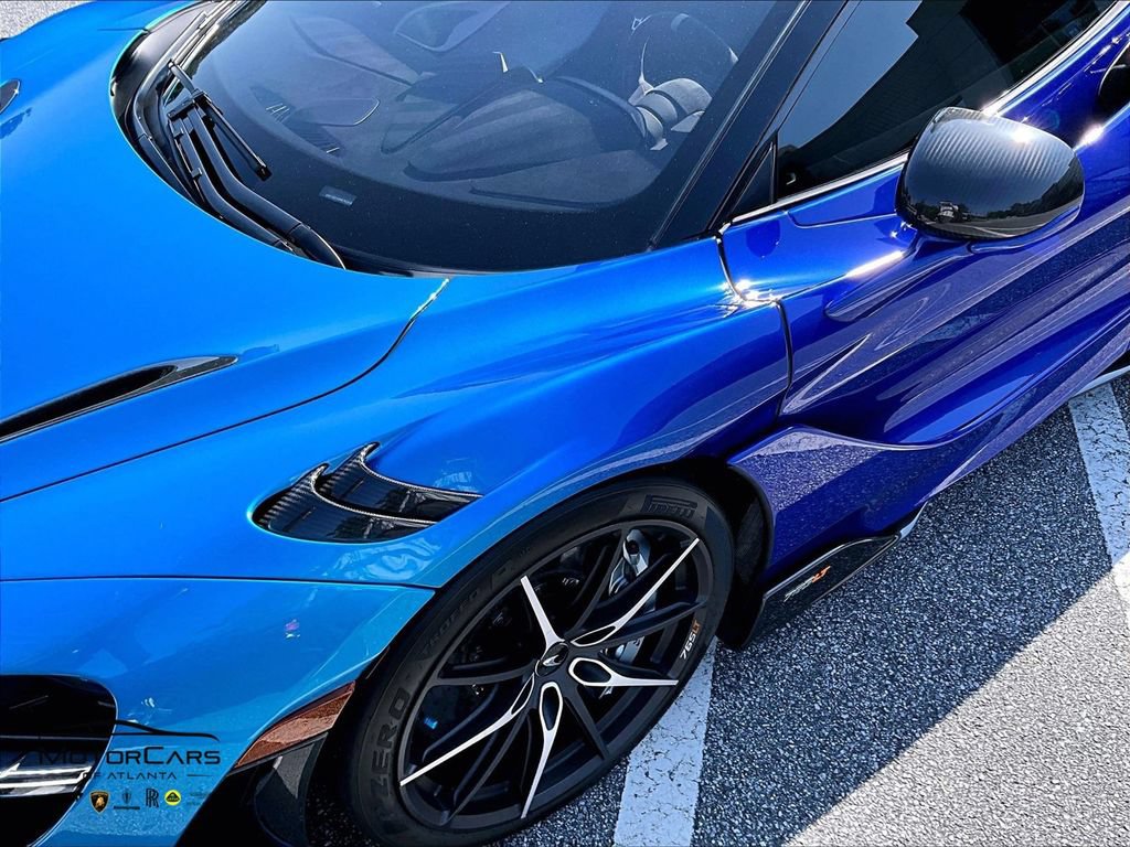 Used 2022 McLaren 765LT photo 28
