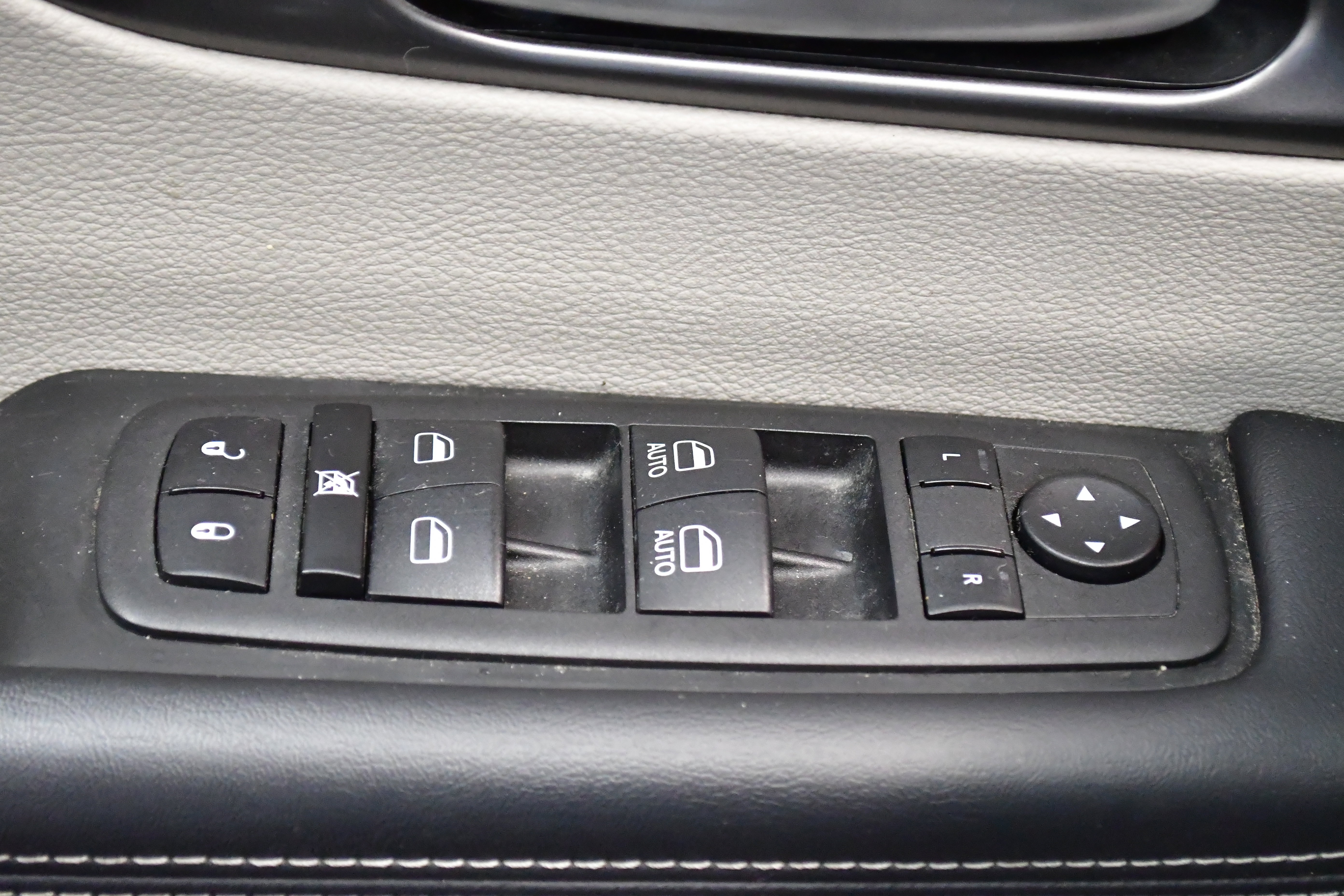 2023 Chrysler Pacifica Touring-L