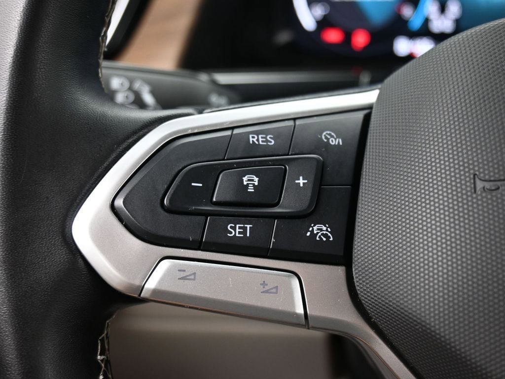 2025 Volkswagen Atlas SE