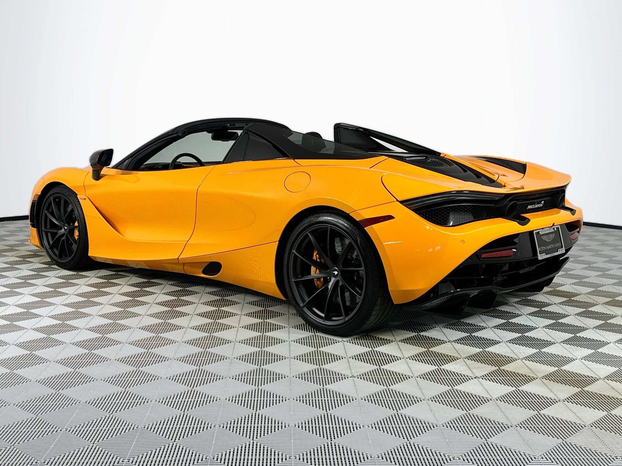 Used 2022 McLaren 720S Performance photo 7