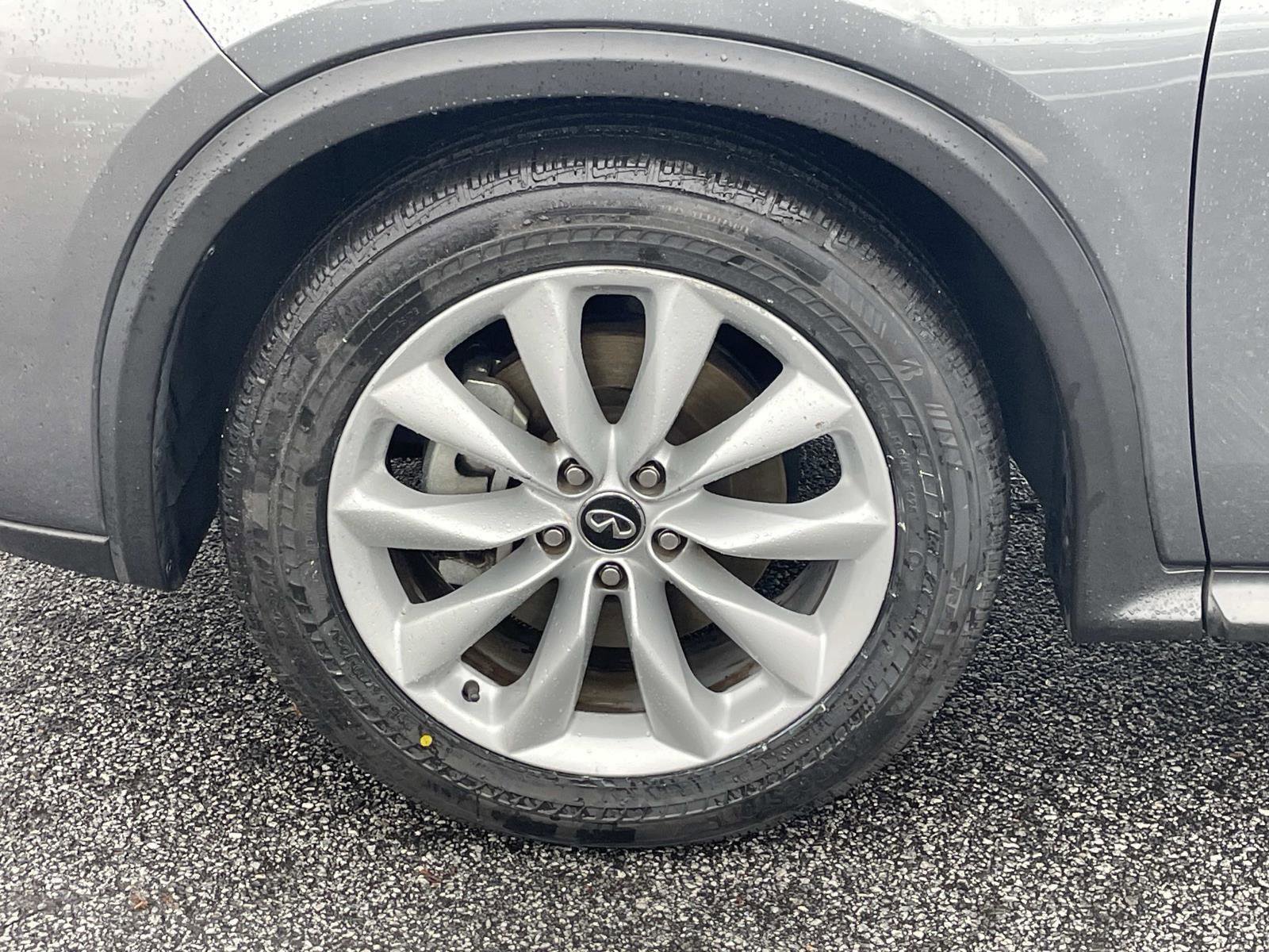 2019 INFINITI Qx50 Essential