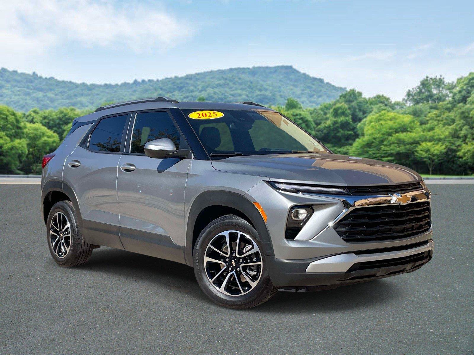 Used 2025 Chevrolet TrailBlazer LT w/ Driver Confidence Package