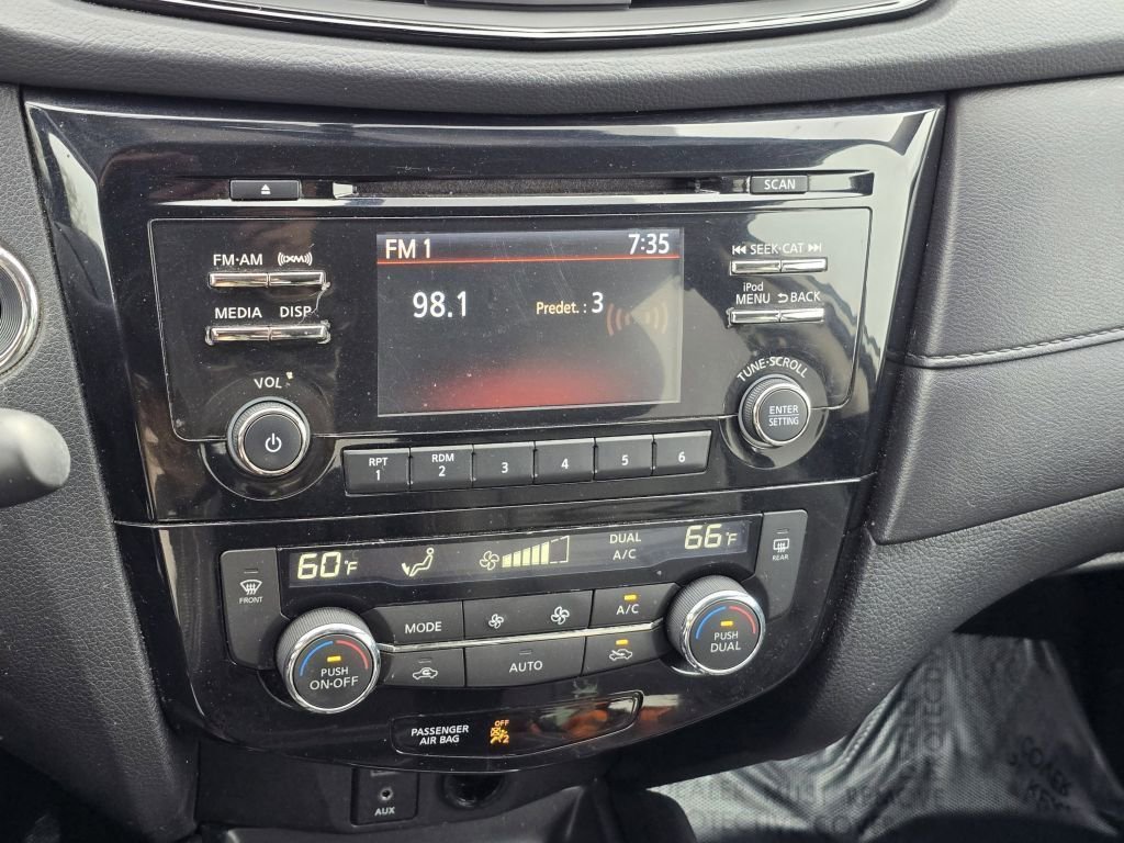 2017 Nissan Rogue SV