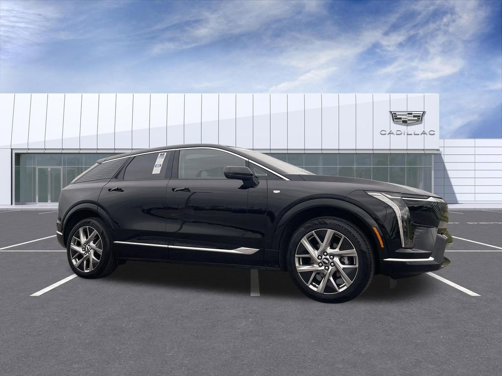 Certified 2025 Cadillac Optiq Luxury 2 w/ LPO, Floor Liner Package