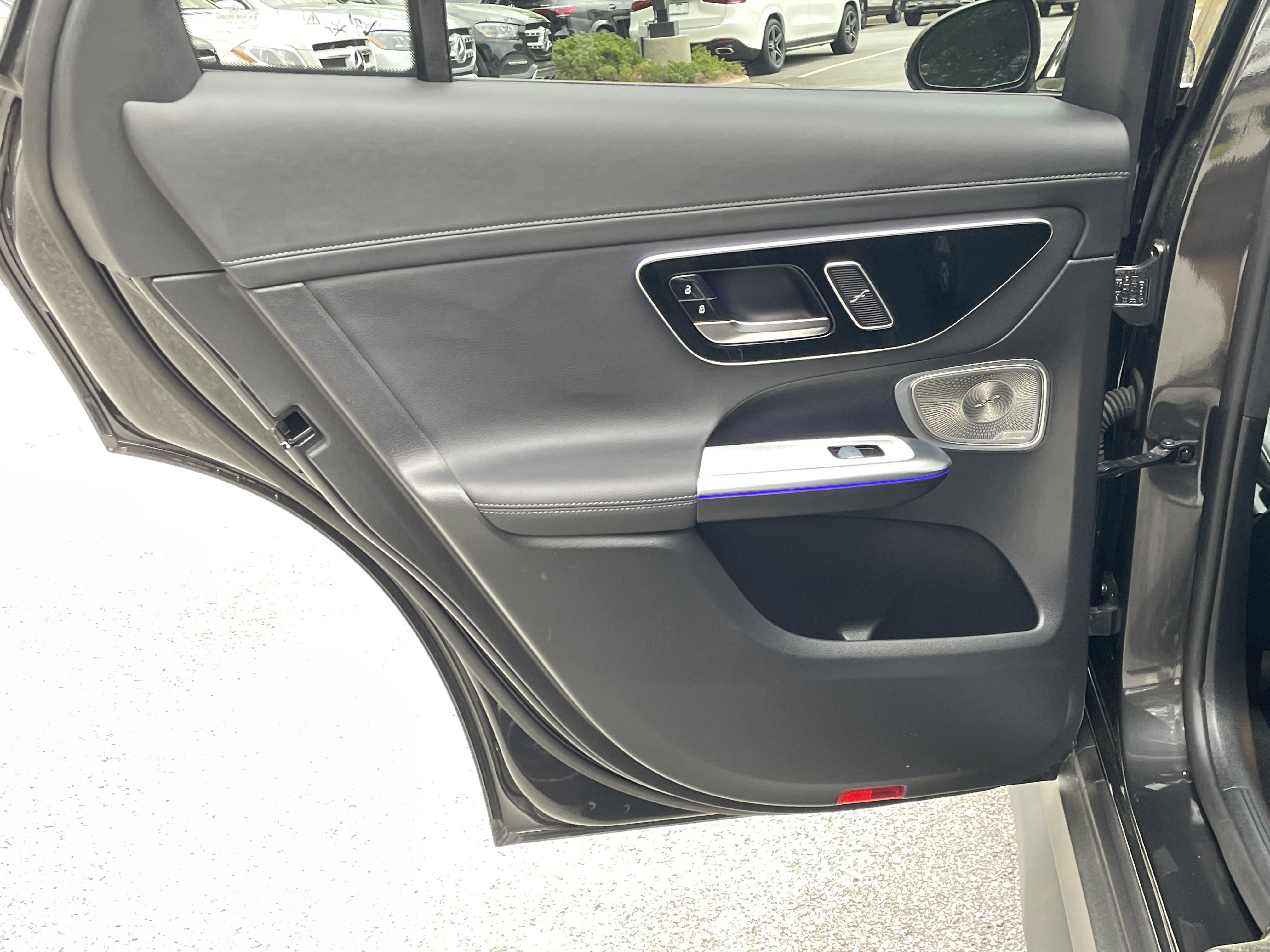 2025 Mercedes-Benz GLC 300