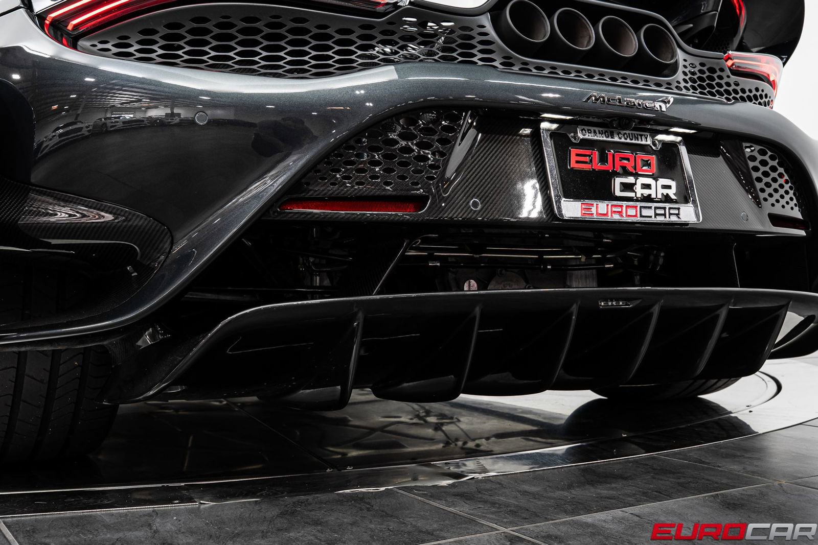 Used 2021 McLaren 765LT photo 32