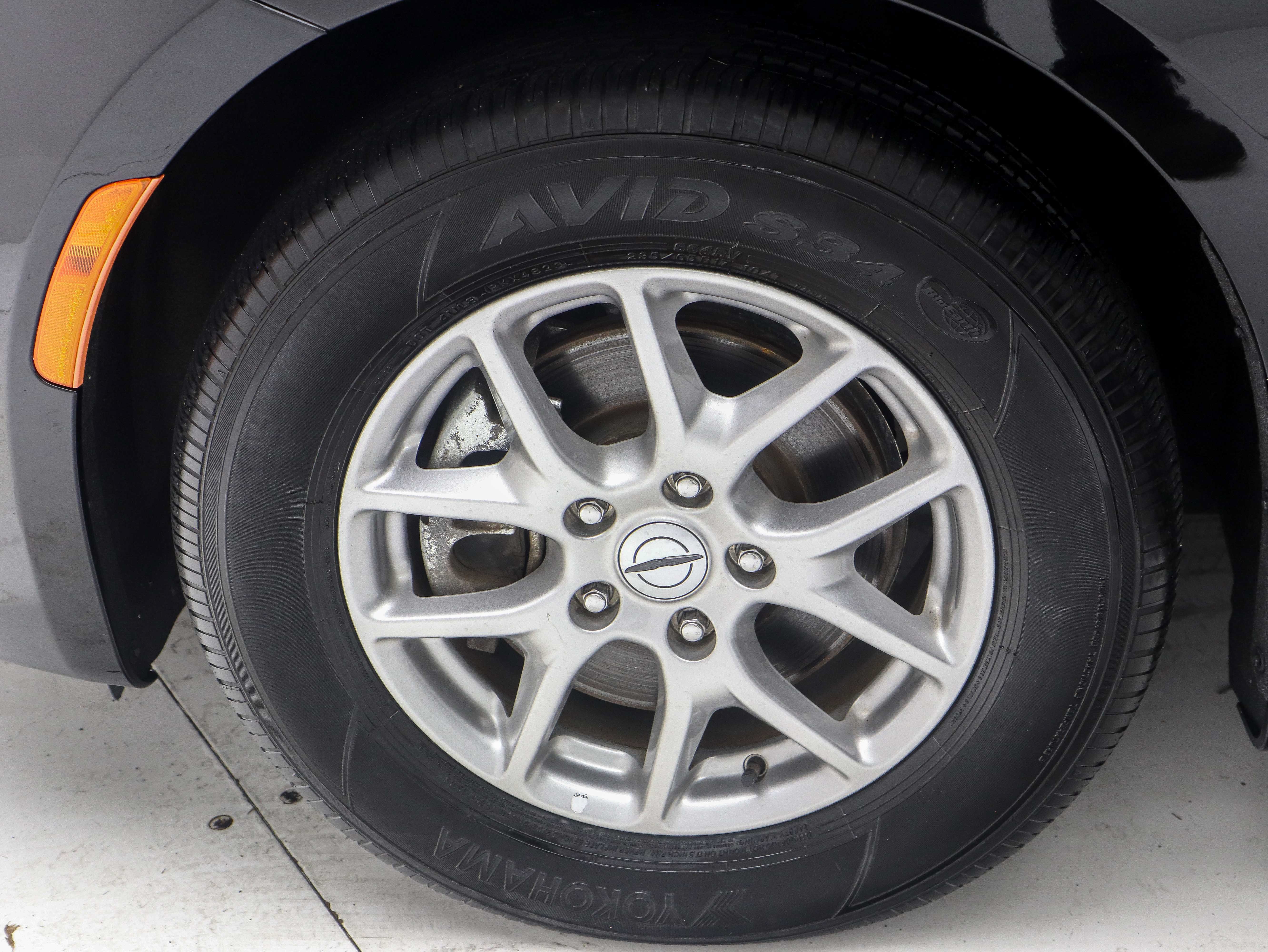2024 Chrysler Pacifica Touring - Photo 29