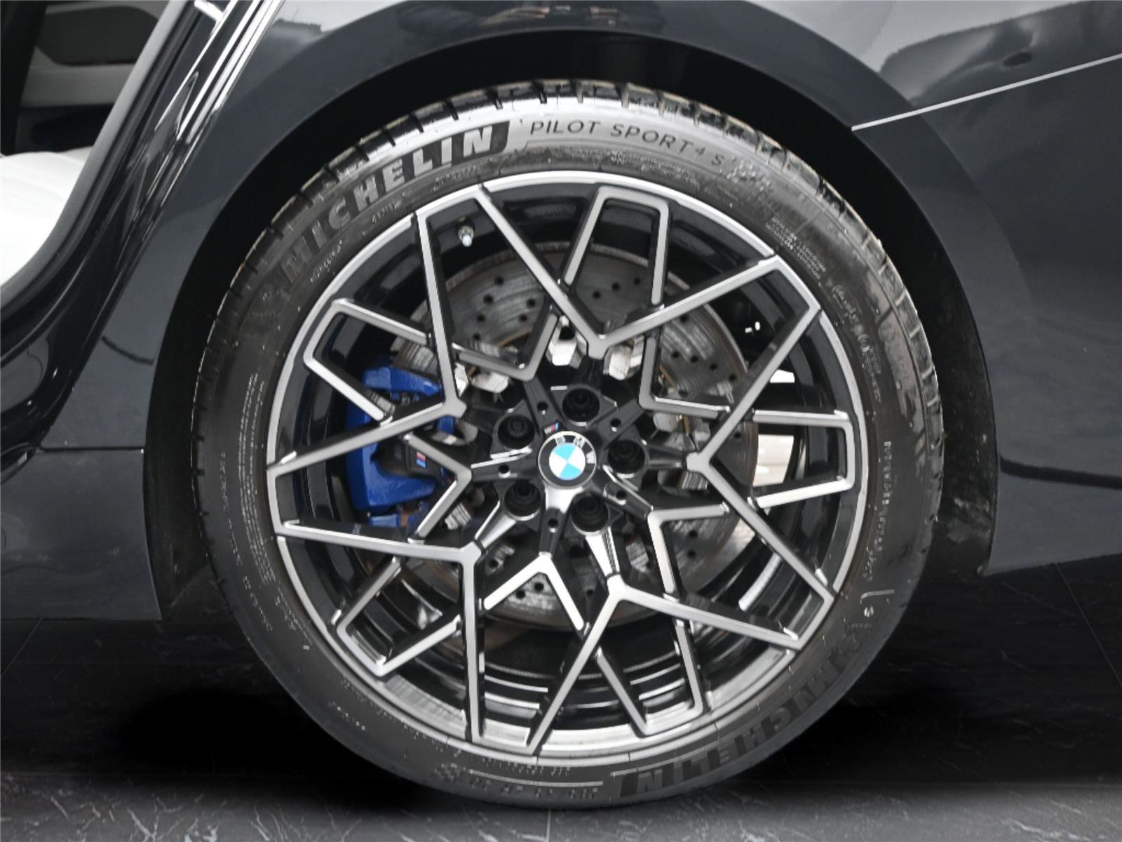 2025 BMW M8 Competition