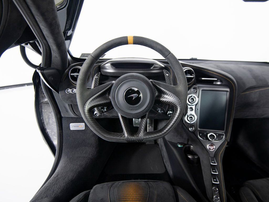 Used 2021 McLaren 765LT photo 13