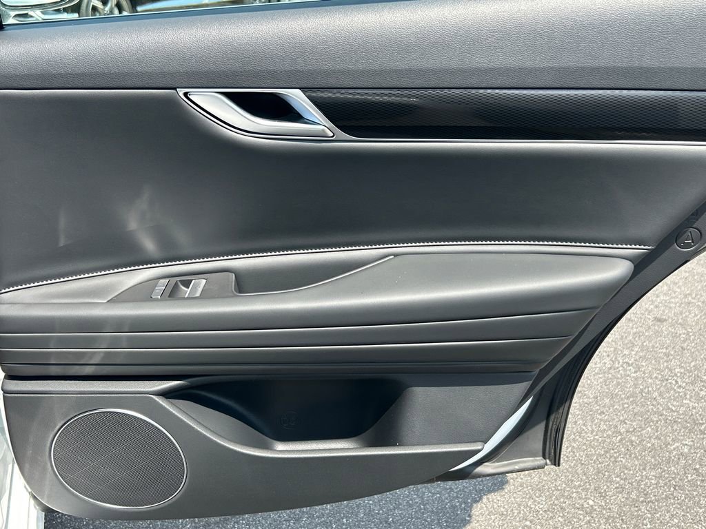 2026 Genesis G80 2.5T