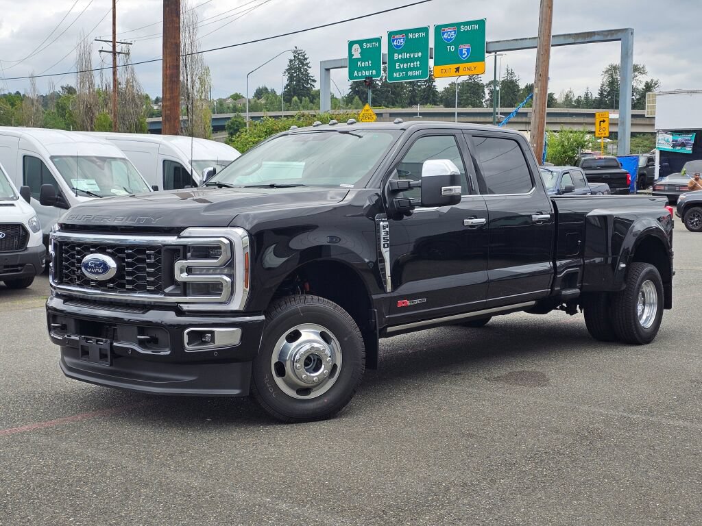 New 2026 Ford F350 Platinum w/ Platinum Plus Package