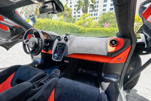 Used 2019 McLaren 600LT photo 96