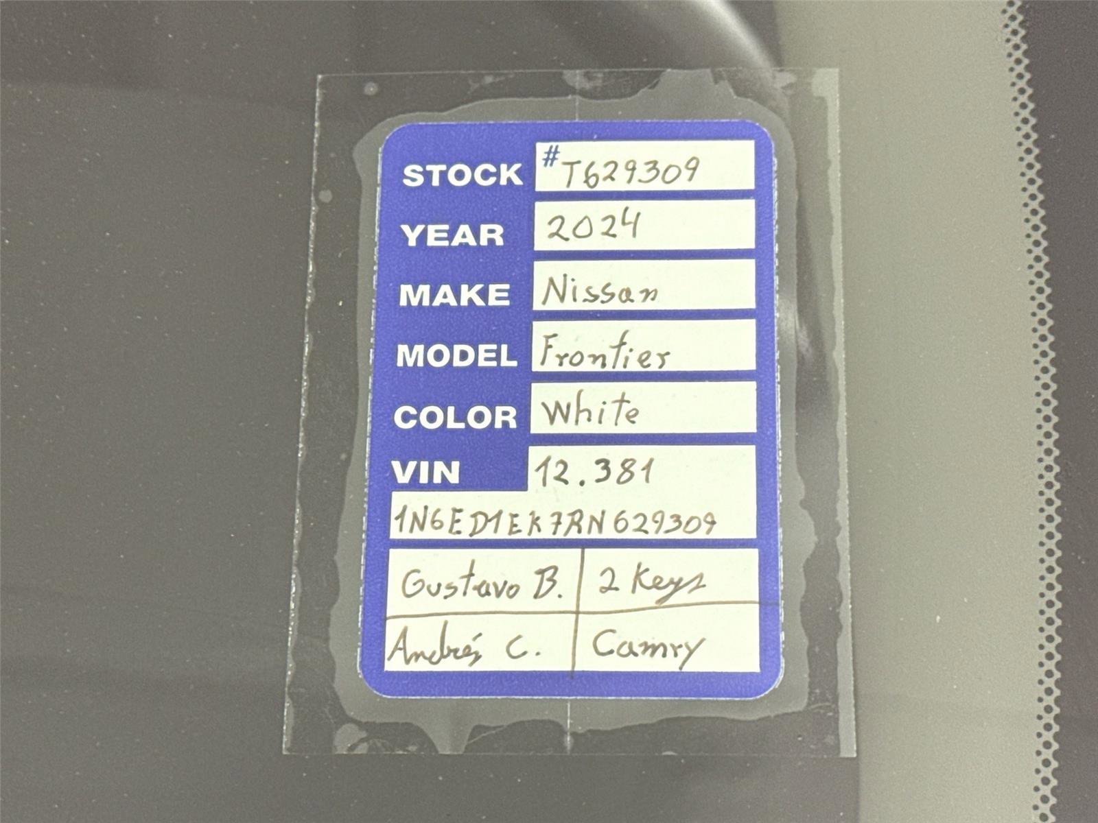 2024 Nissan Frontier SV