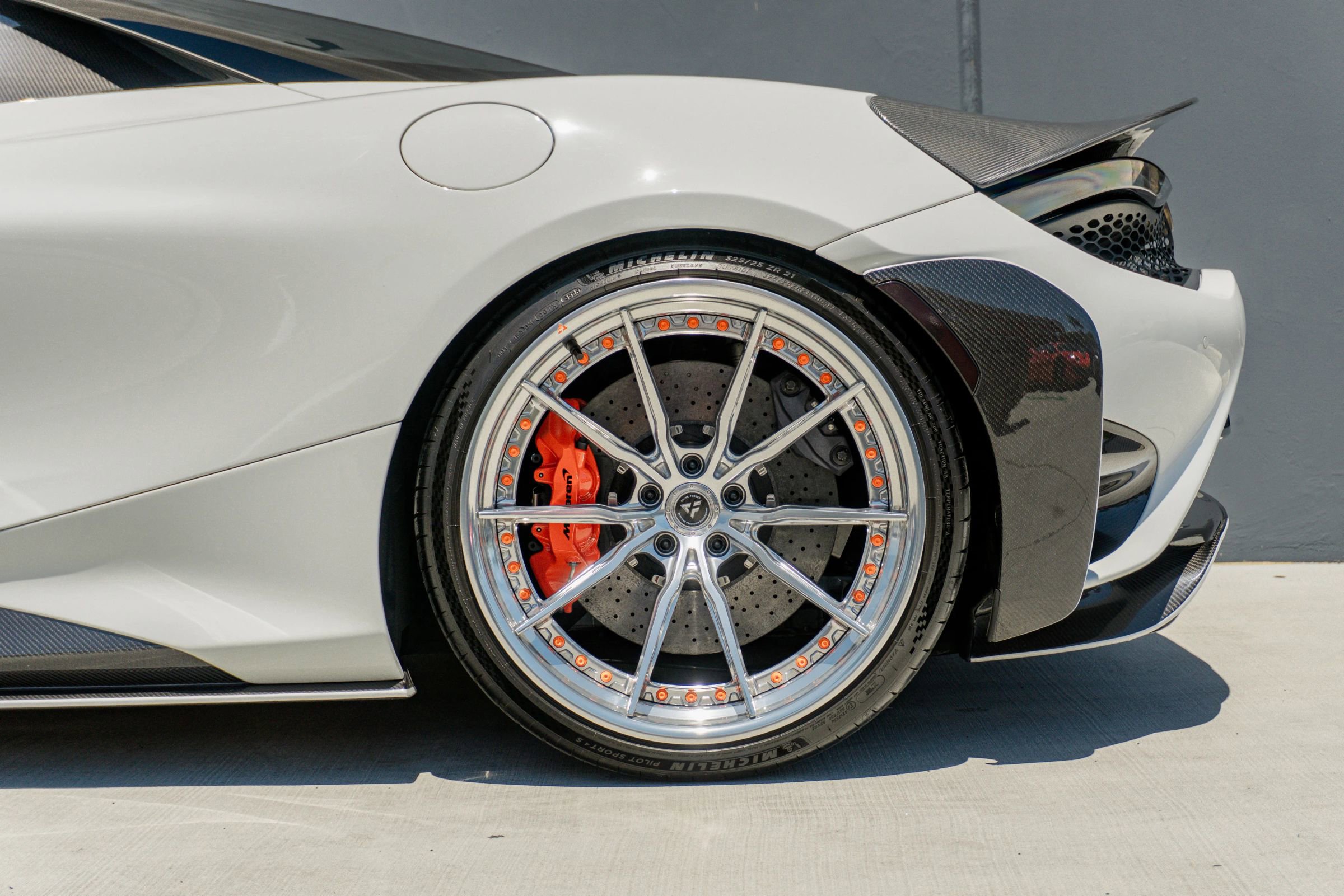 Used 2022 McLaren 765LT photo 25