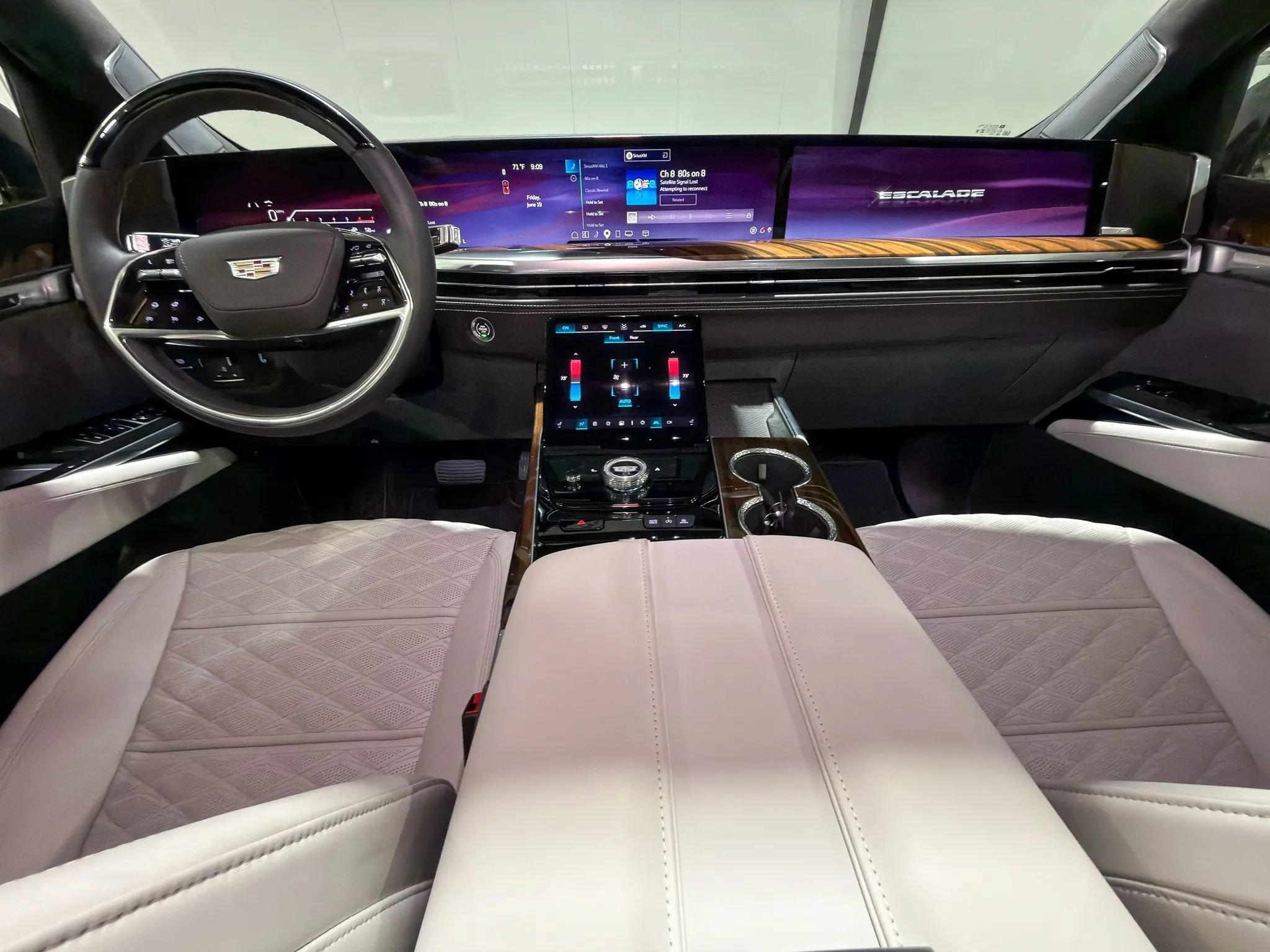 2026 Cadillac Escalade Platinum Sport - Photo 19