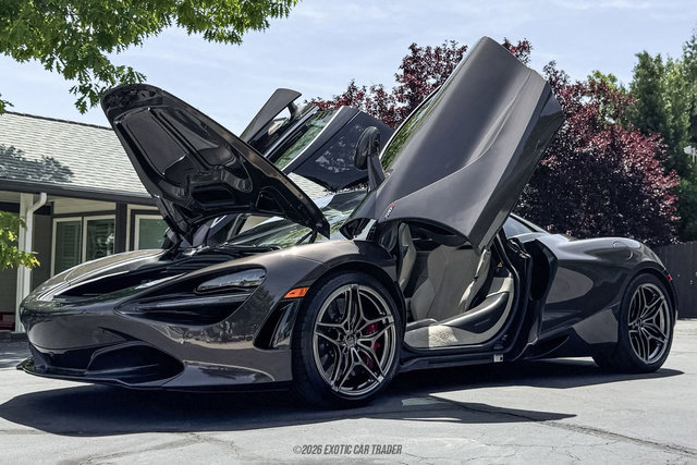 Used 2018 McLaren 720S Luxury photo 15