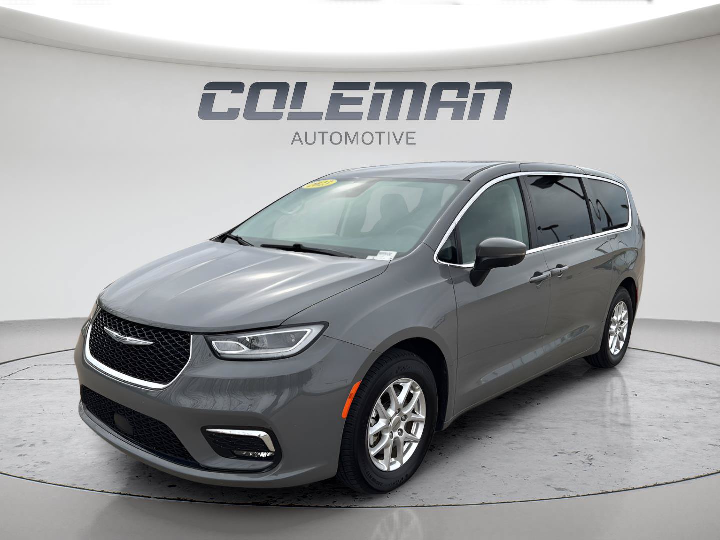 Used 2023 Chrysler Pacifica Touring-L
