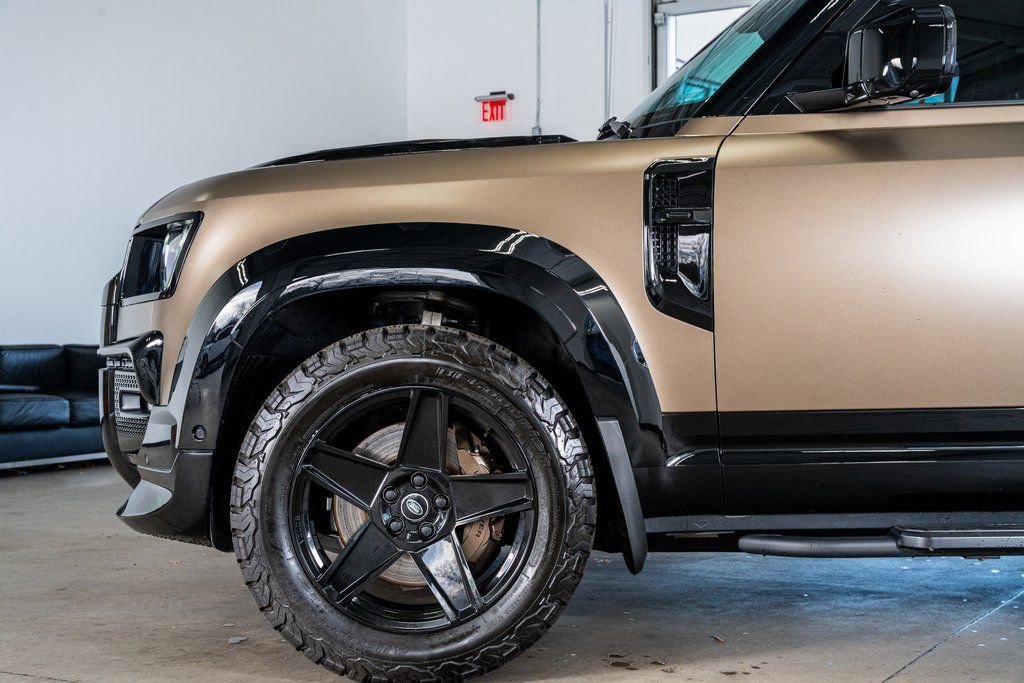 2025 Land Rover Defender 110 X