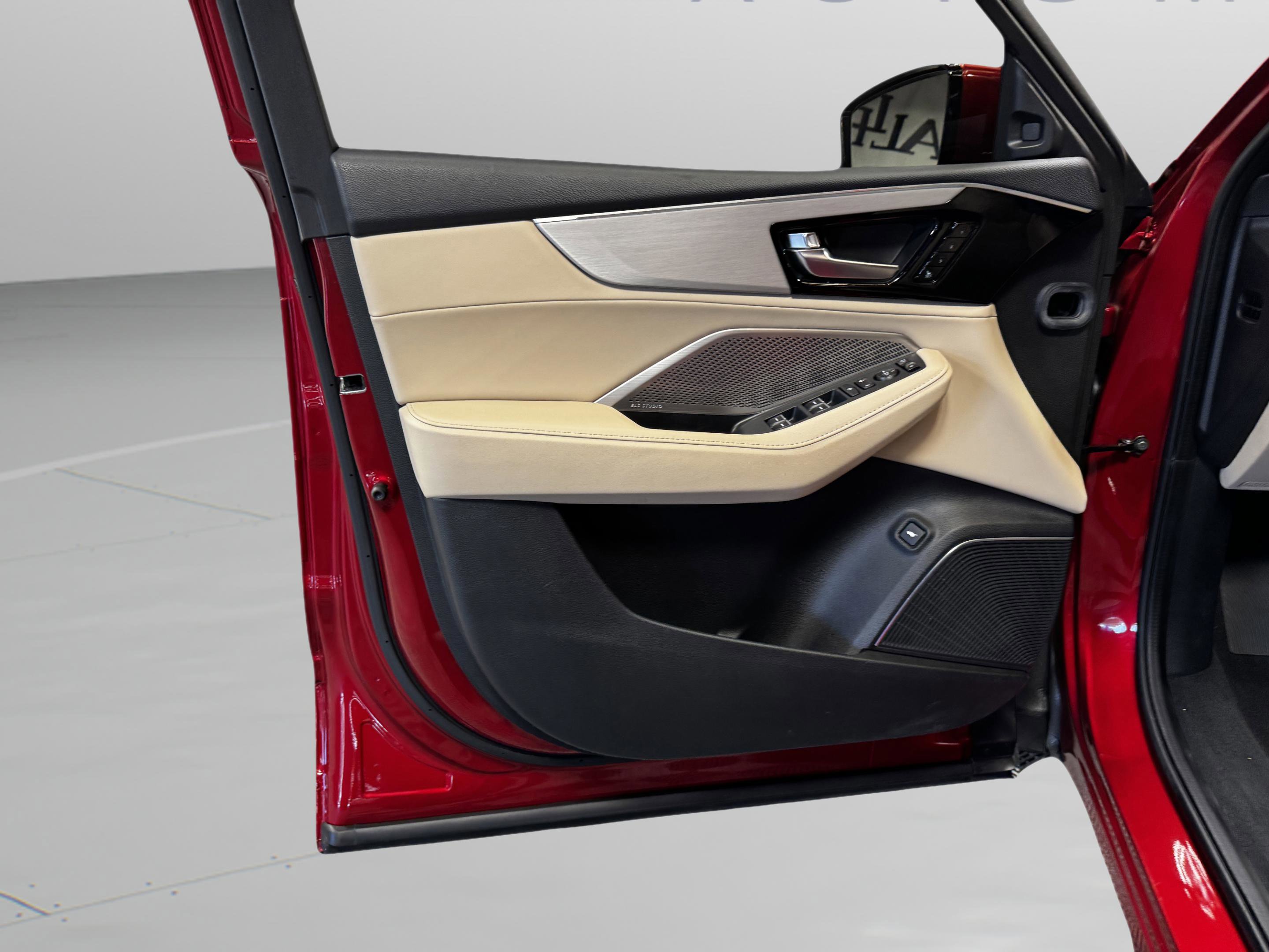 2023 Acura MDX FWD w/ Technology Package