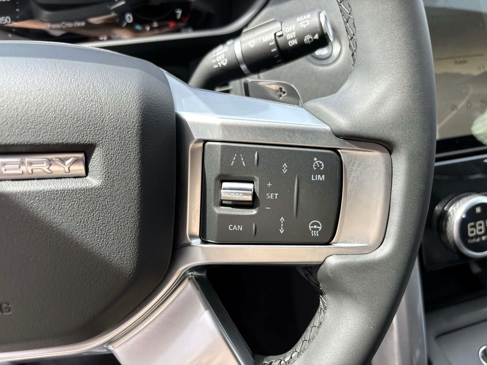 2025 Land Rover Discovery S