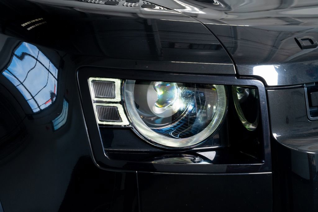 2024 Land Rover Defender 90 S