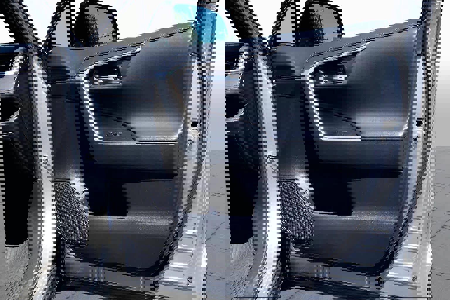 2023 Toyota RAV4 XSE