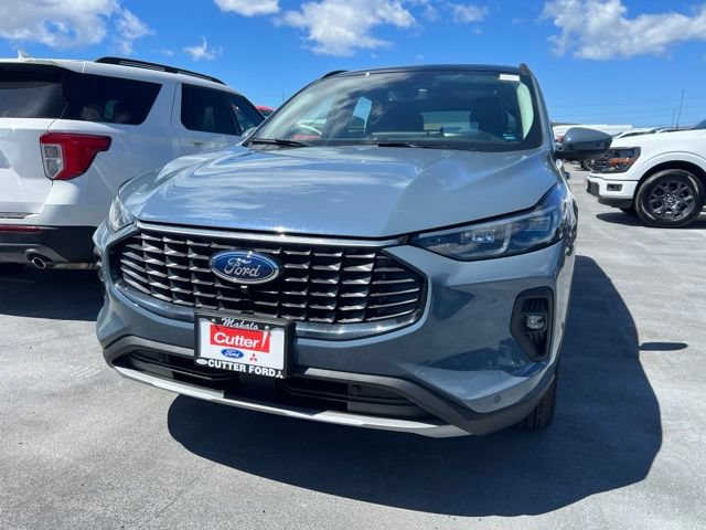 New 2026 Ford Escape SE w/ PHEV Premium Package