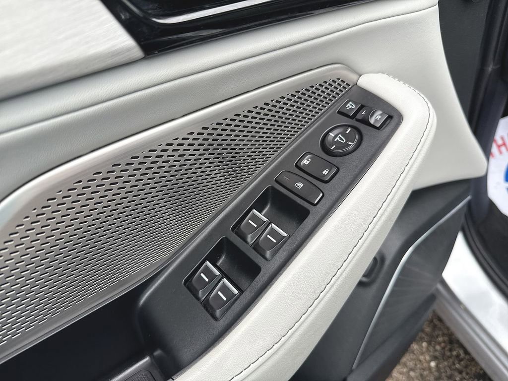 2023 Acura MDX SH-AWD w/ Technology Package