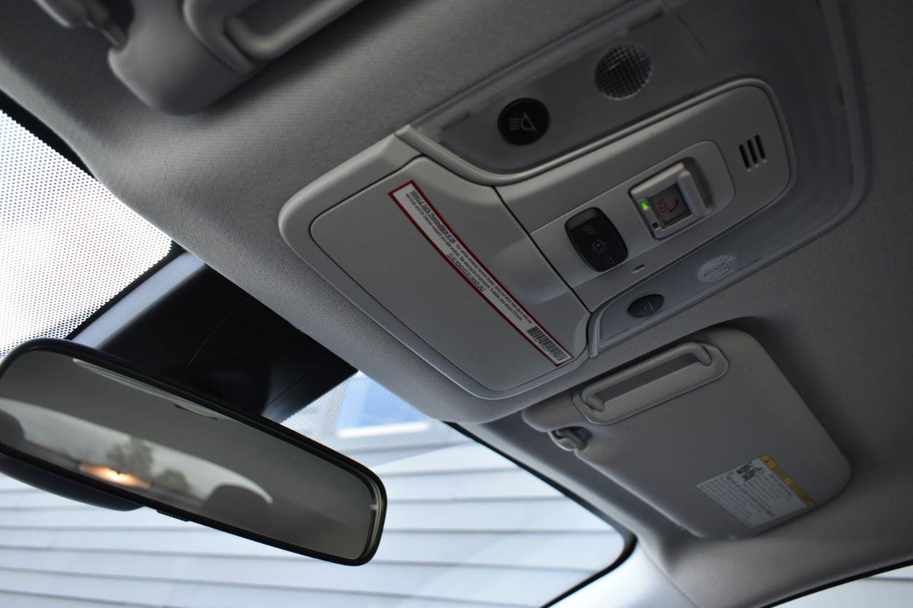 2022 Toyota Prius LE