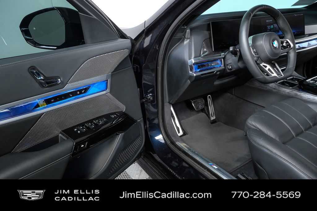 2023 BMW 760i xDrive