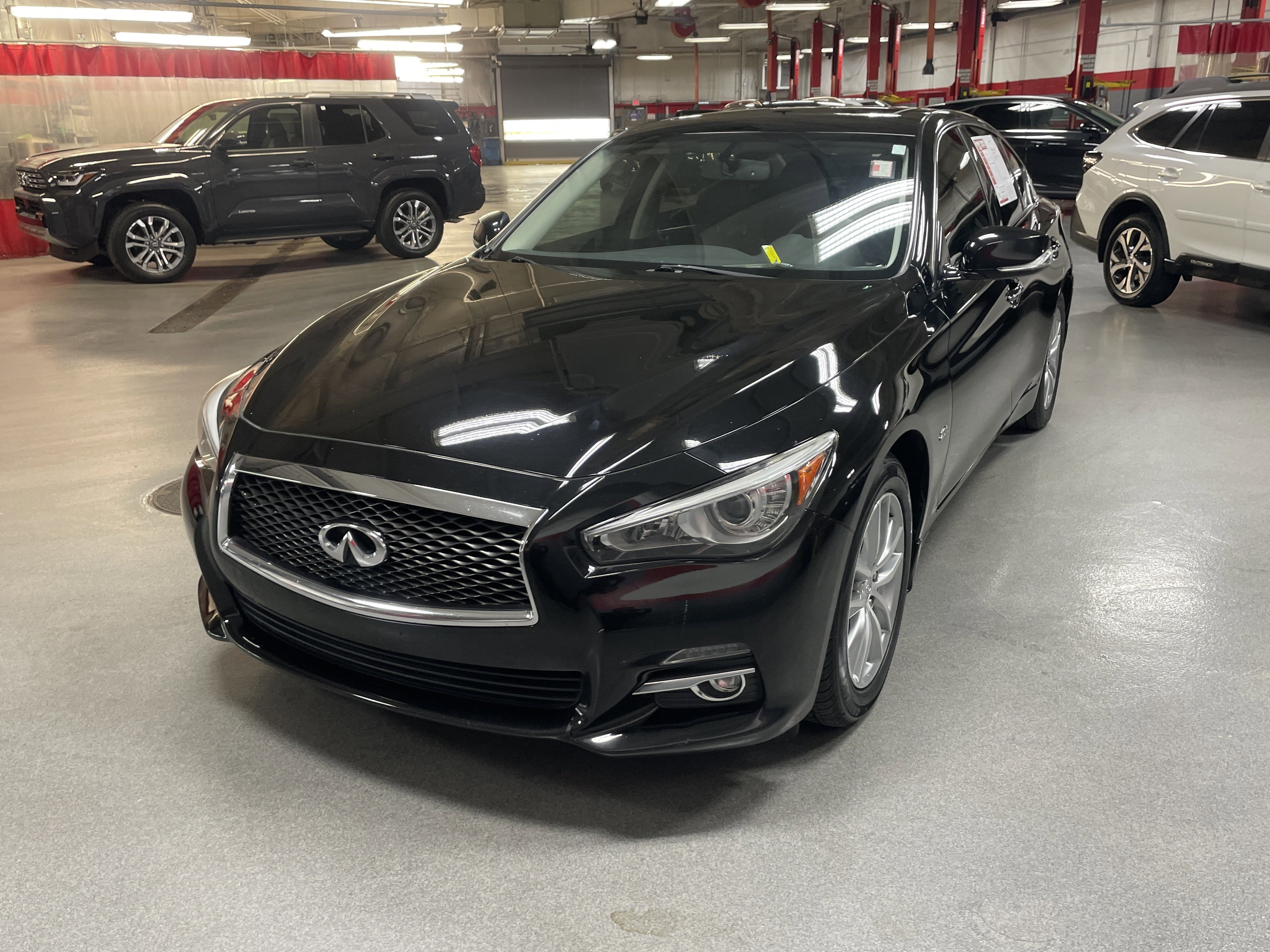 2016 INFINITI Q50 Premium