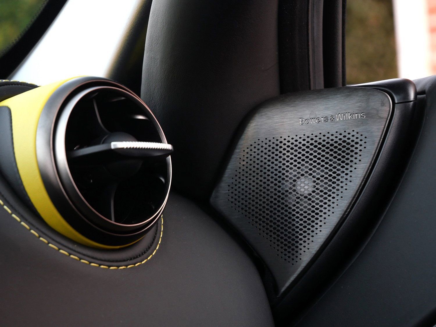 Used 2019 McLaren 720S Performance photo 20