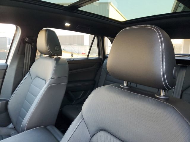 2026 Volkswagen Atlas Cross Sport SEL R-Line